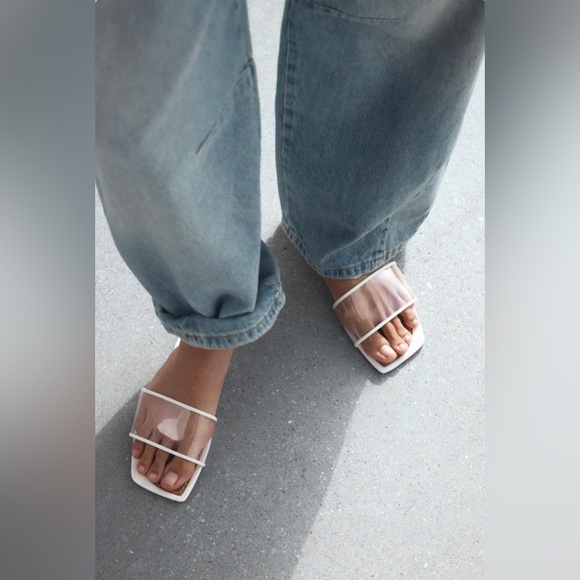 Zara Shoes - NWT ZARA FLAT VINYL SANDALS. TRANSPARENT FLATS SIZE 9